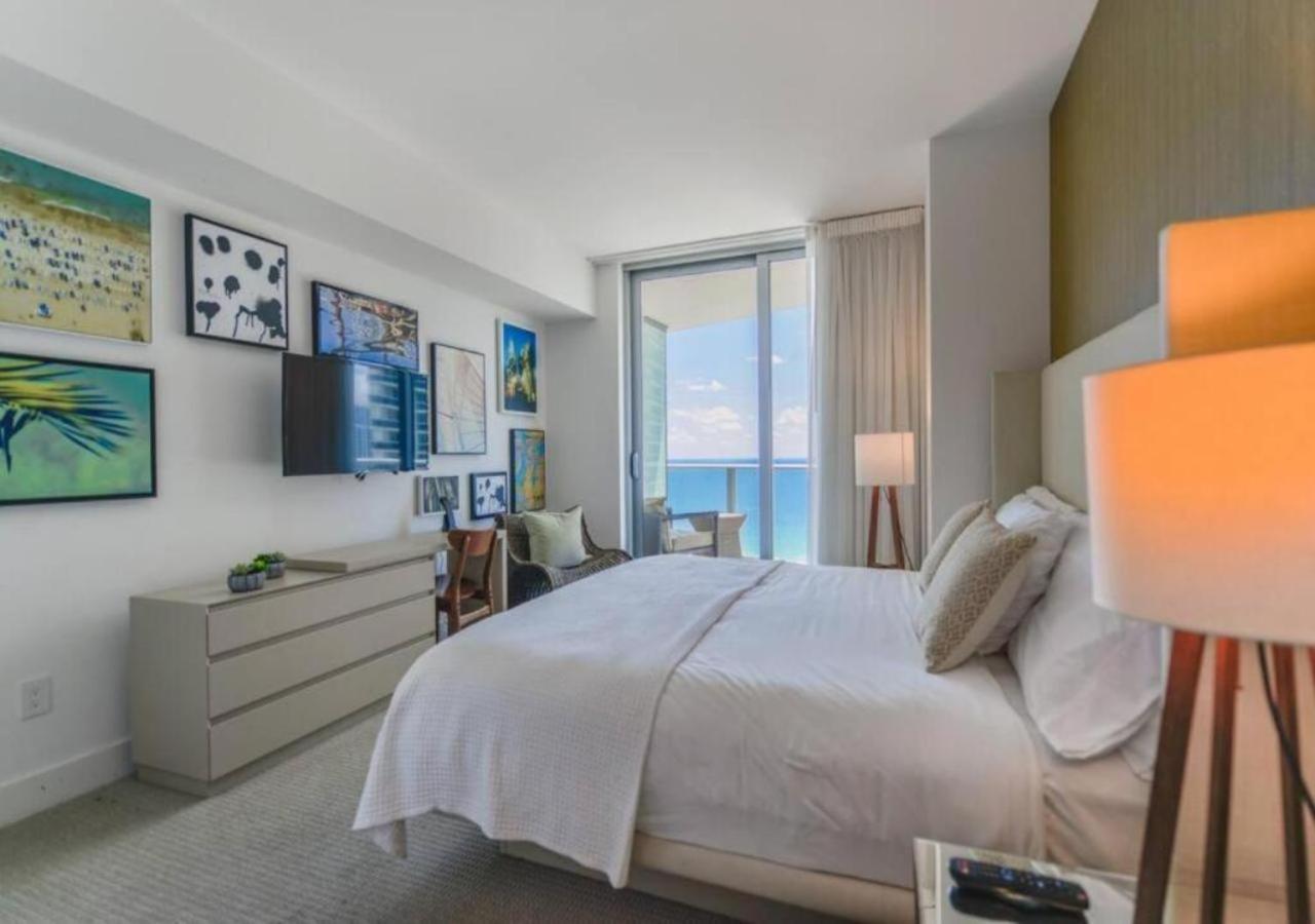 Beachfront Condo With Mesmerizing Views Hollywood Exterior photo