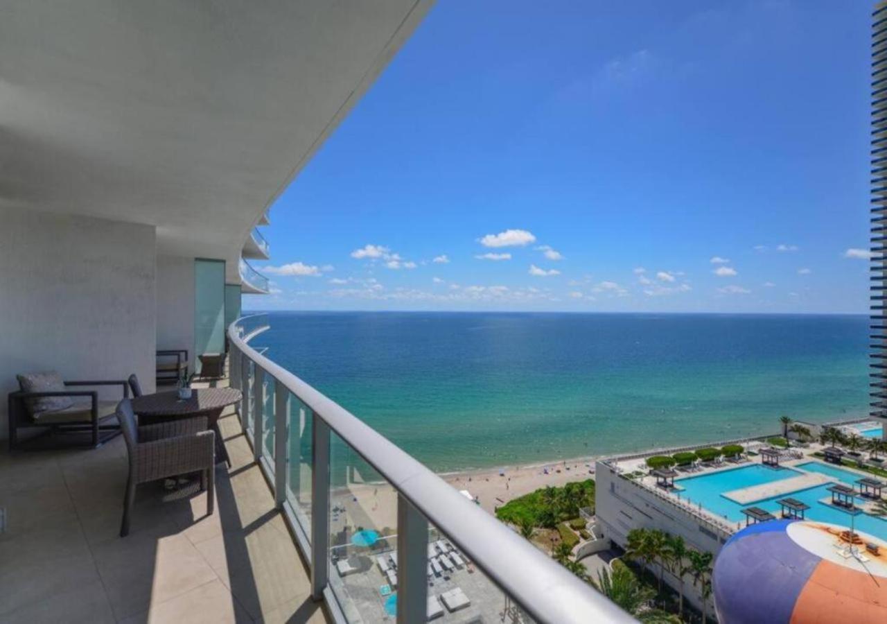 Beachfront Condo With Mesmerizing Views Hollywood Exterior photo