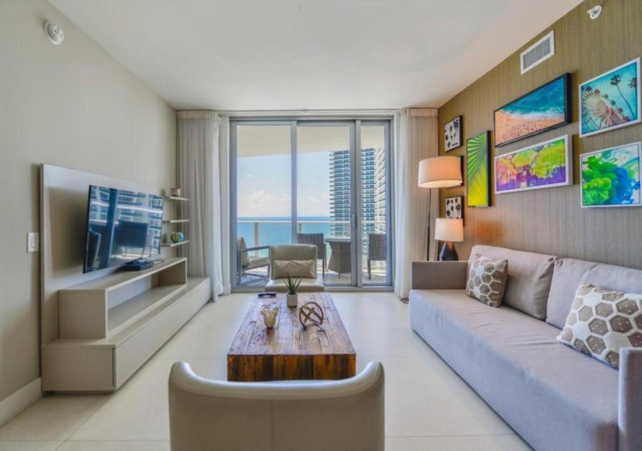 Beachfront Condo With Mesmerizing Views Hollywood Exterior photo