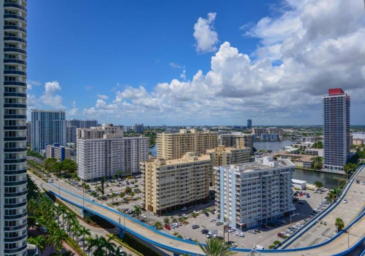 Beachfront Condo With Mesmerizing Views Hollywood Exterior photo