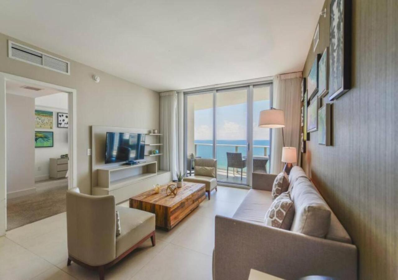 Beachfront Condo With Mesmerizing Views Hollywood Exterior photo