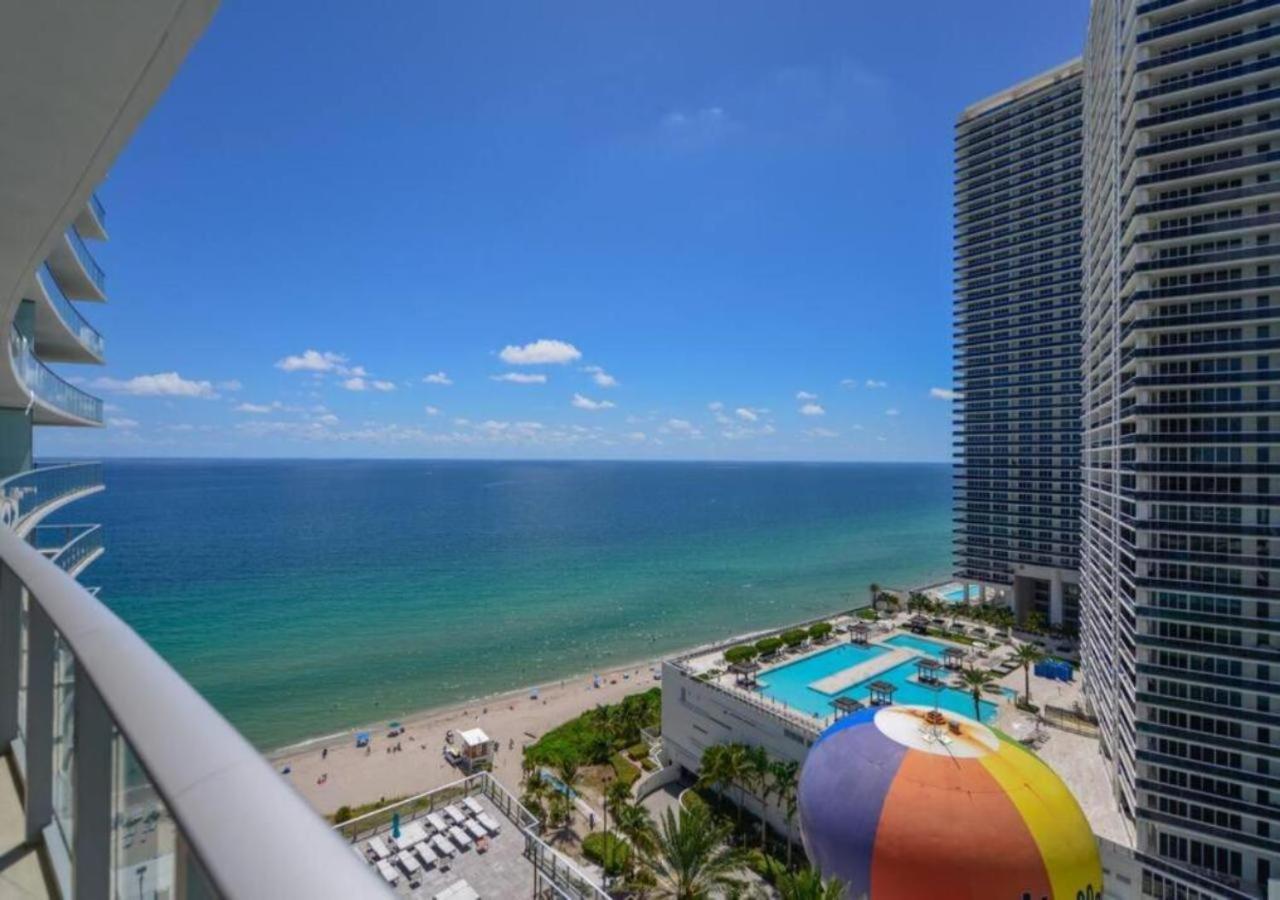 Beachfront Condo With Mesmerizing Views Hollywood Exterior photo